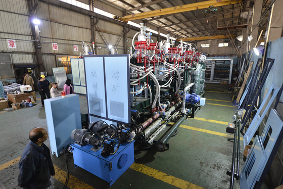 カスタマイズされたスポーツシューズソールのための自動380VETPU形状鋳造機