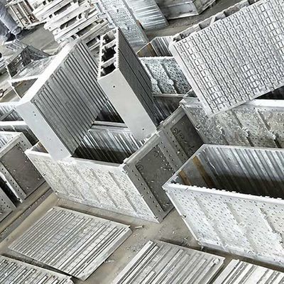 絶縁材の壁を作るのに使用される泡の壁EPS型6063